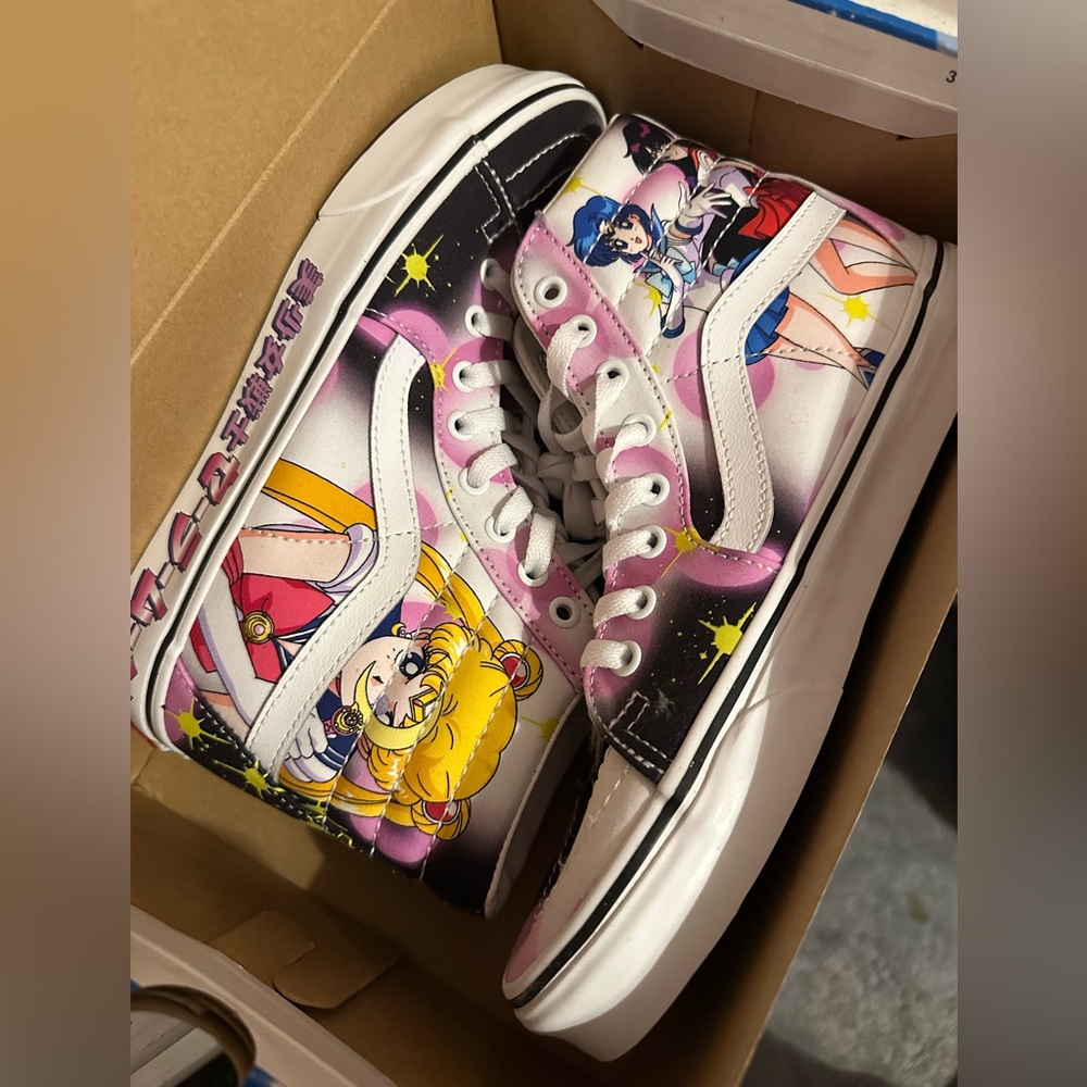 Vans Sailor Moon Hi-Tops